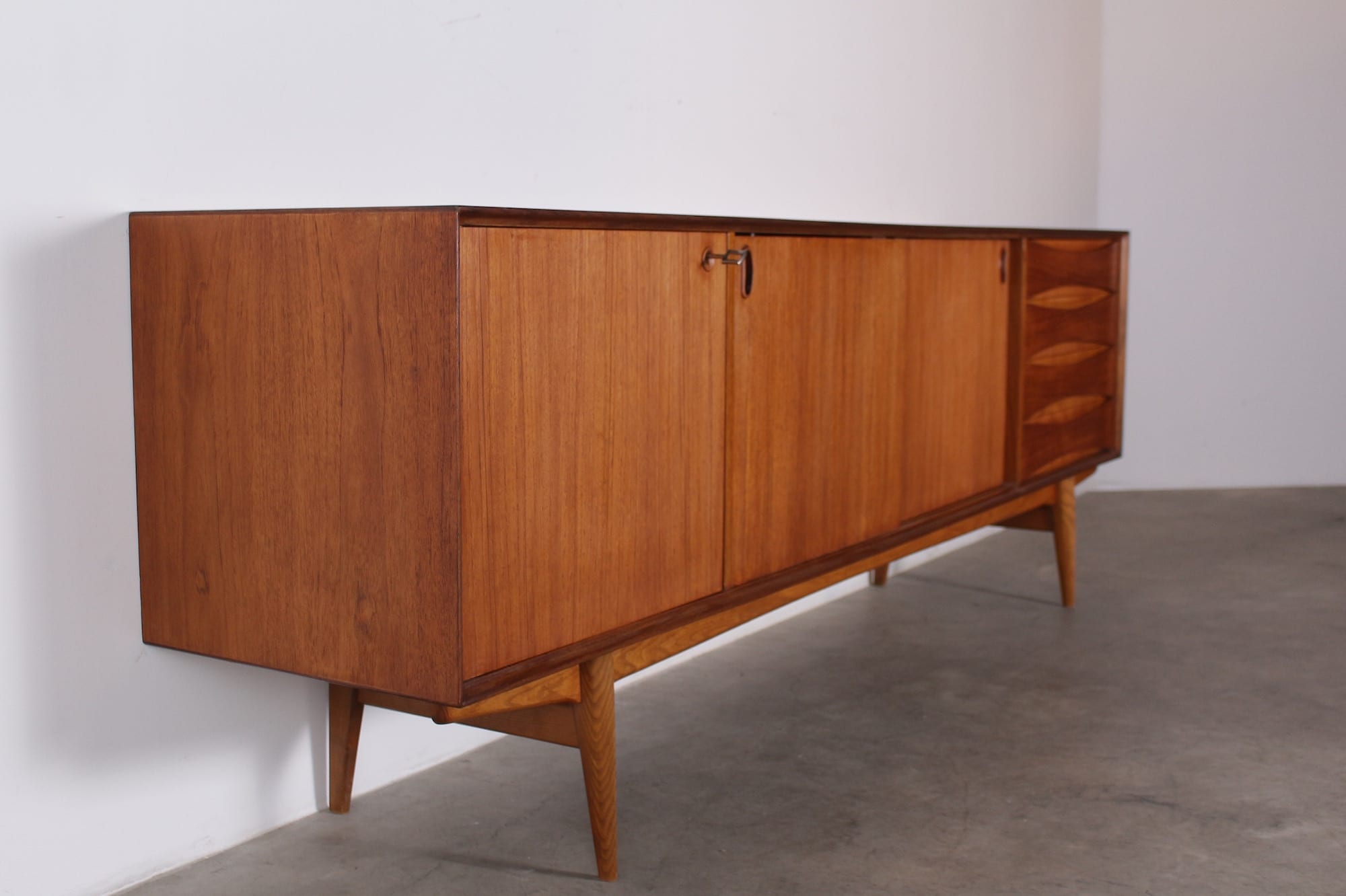 enfilade buffet sideboard Vform Paola vermaercke 5