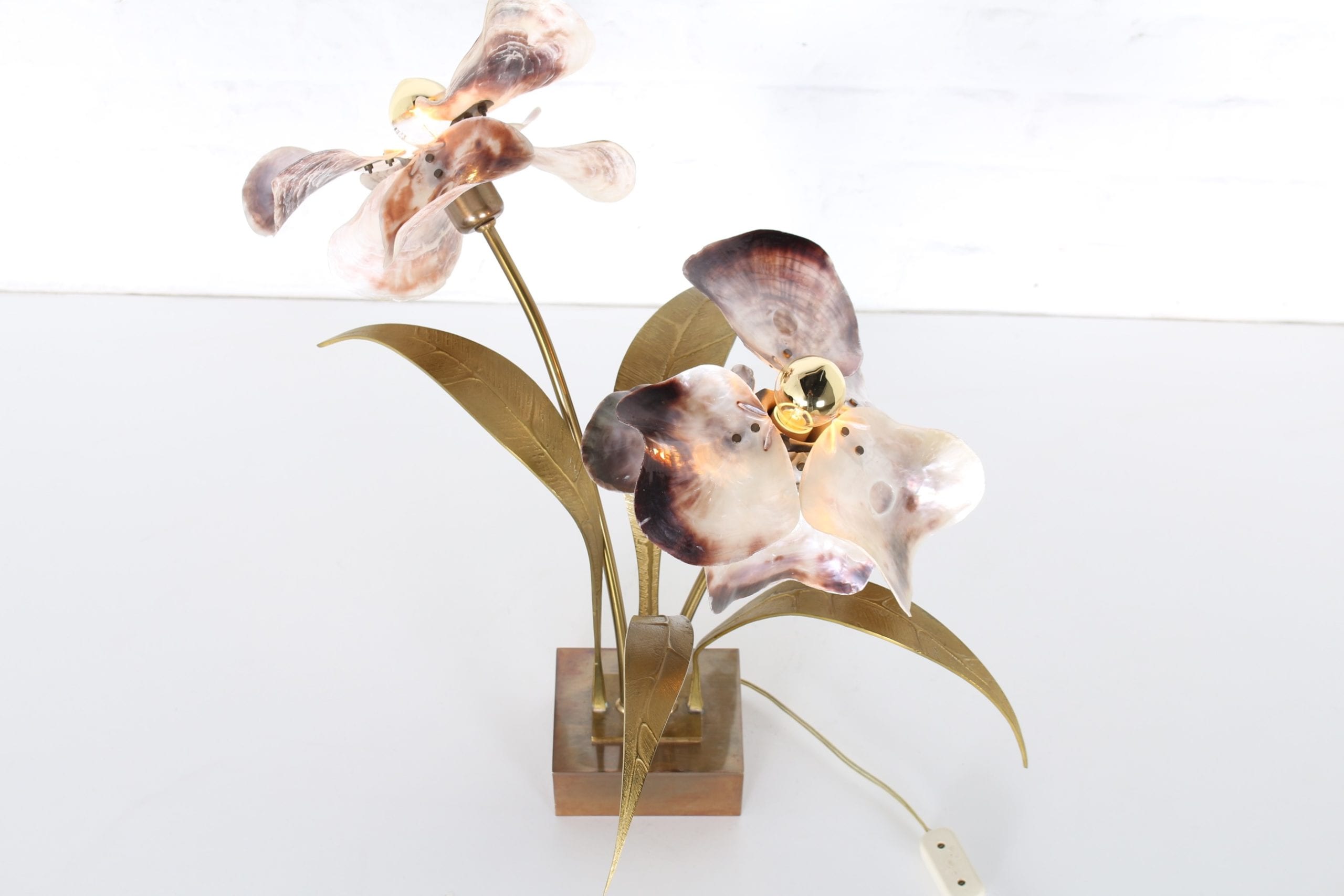 lampe laiton nacre willy daro acide etched leaf 1 scaled