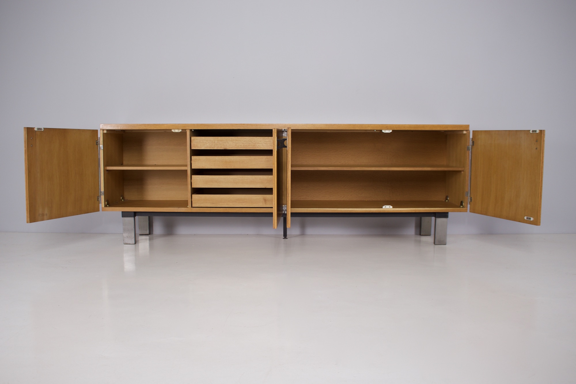 Frans modernistisch dressoir. - Afbeelding 3