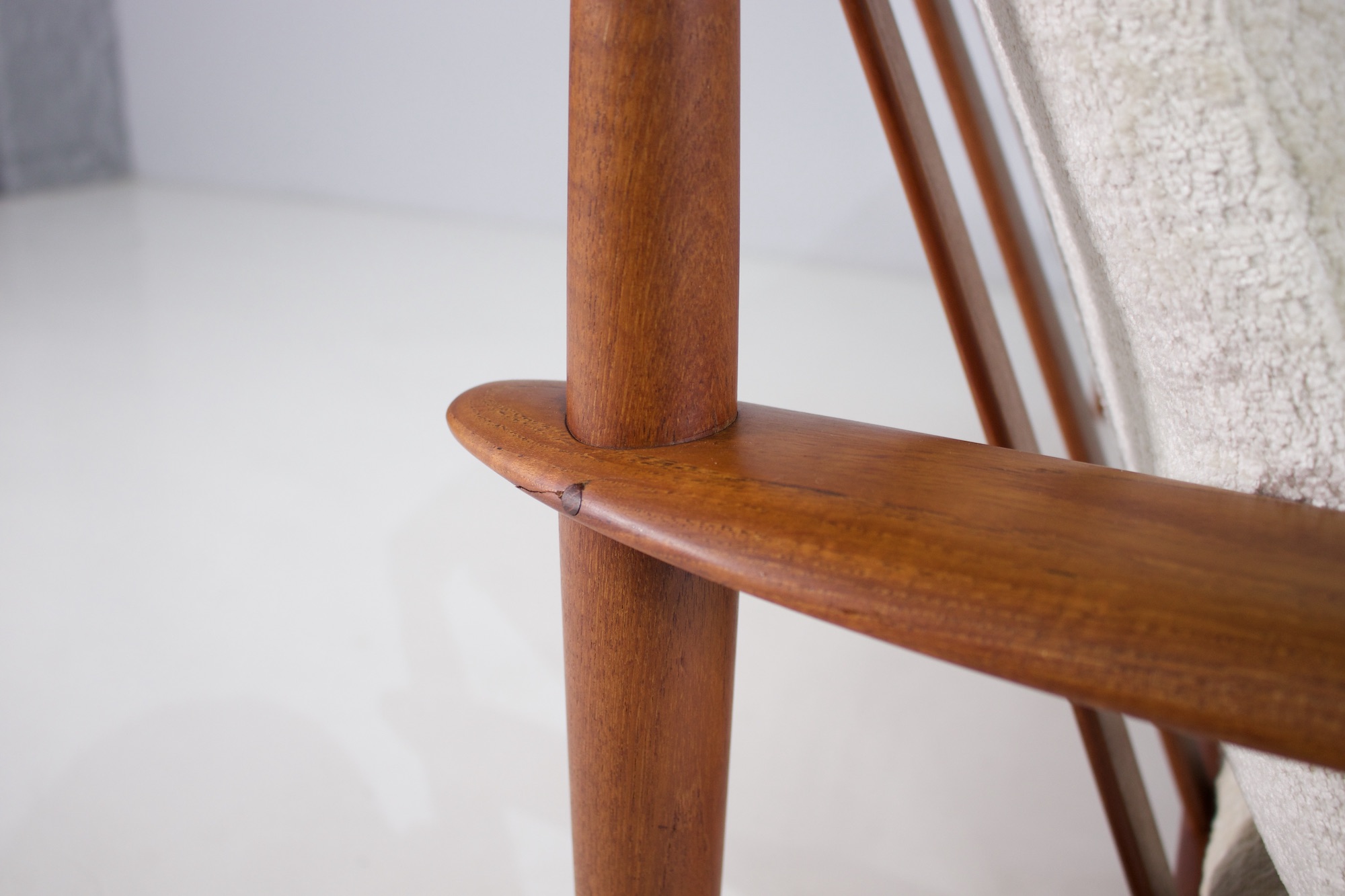 Grete Jalk: Bank "PJ 56/3 - Afbeelding 4