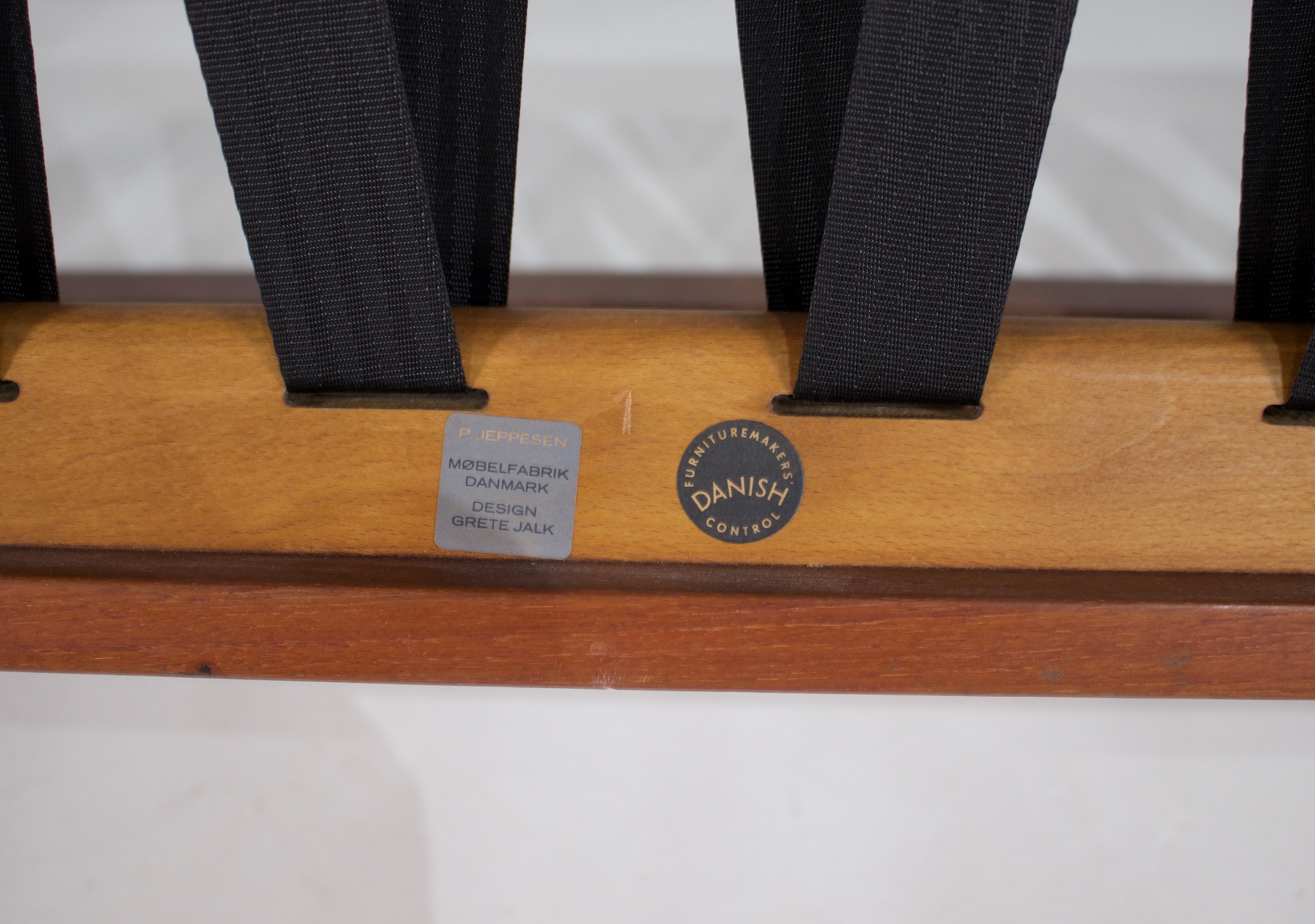 Grete Jalk: Bank "PJ 56/3 - Afbeelding 11