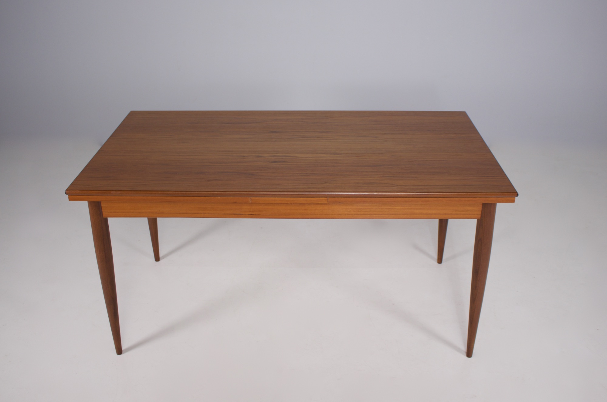 Table with extensions V Form. - Galerie Vintage Addict