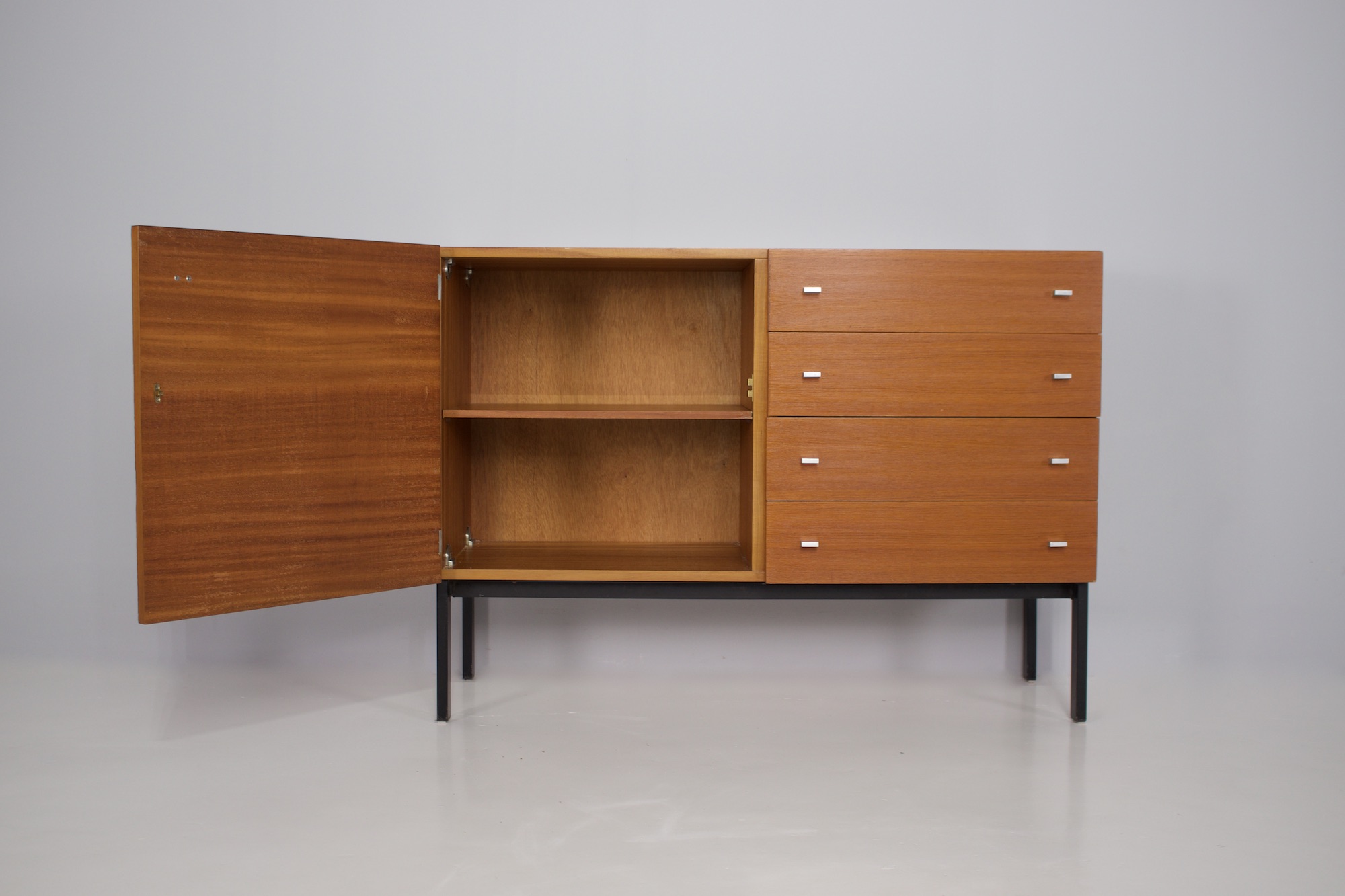 Buffet Pierre Guariche – Bild 5