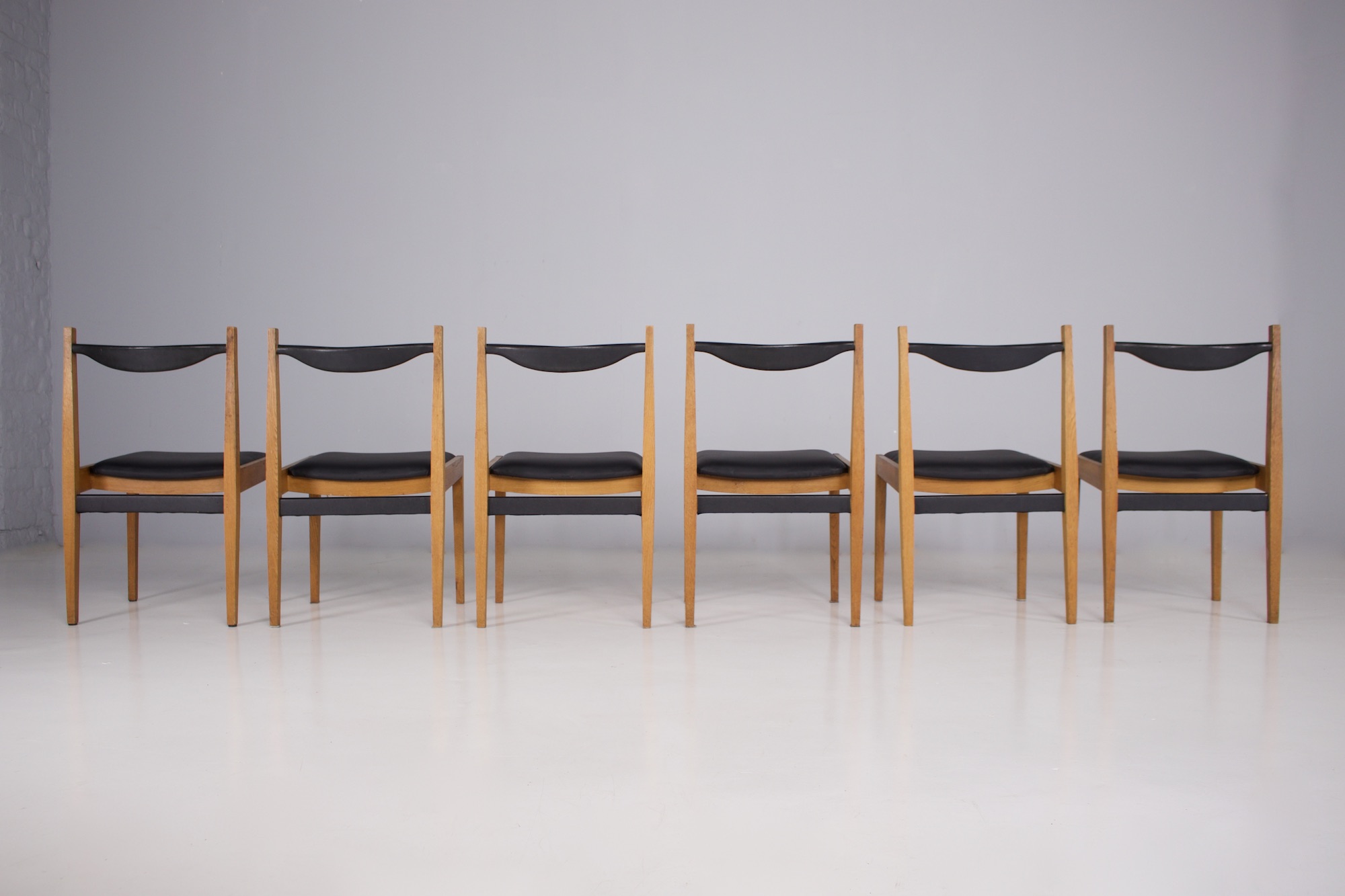 6 sedie moderniste belghe. - immagine 5