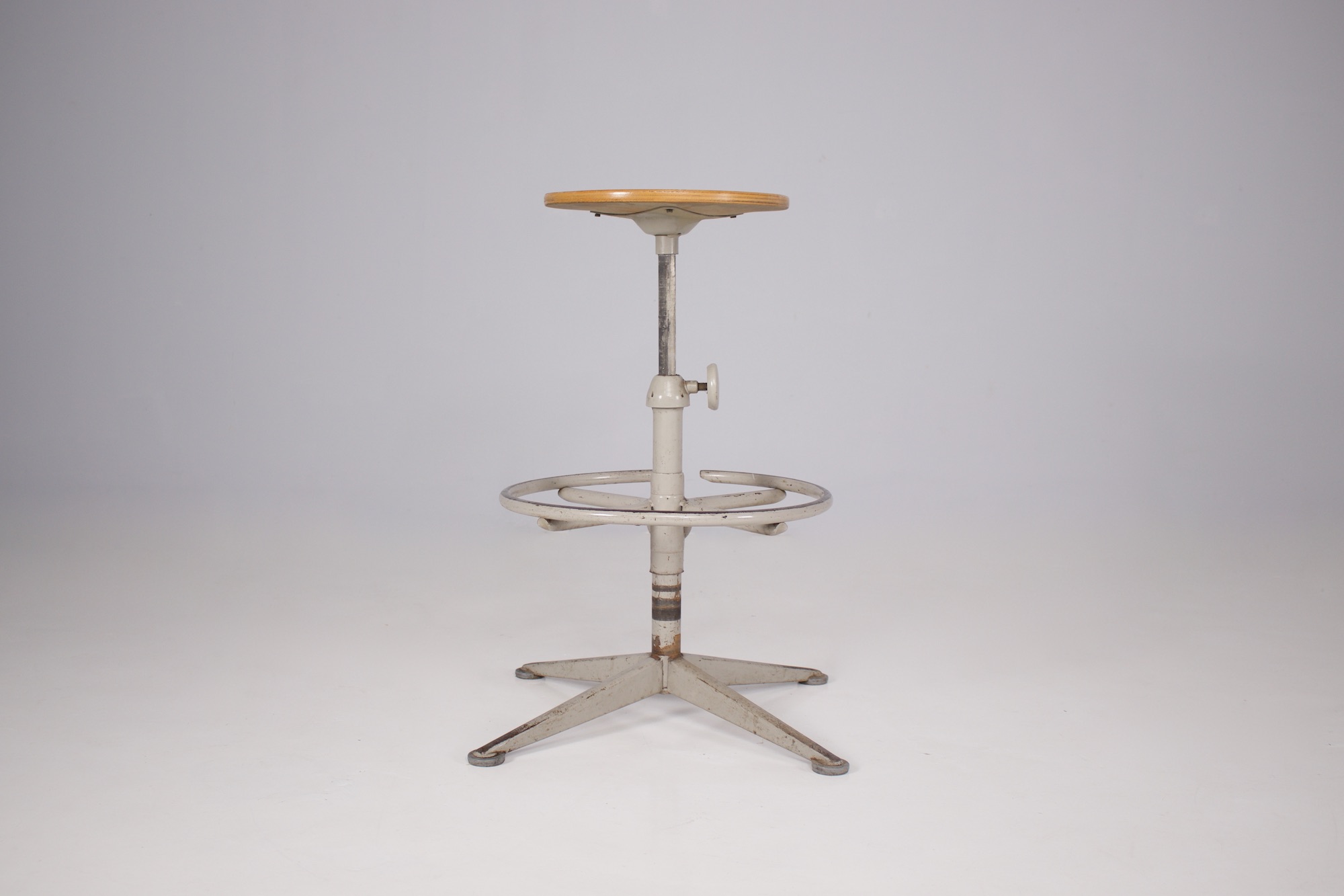 Friso Kramer & De Cirkel stool. - Galerie Vintage Addict