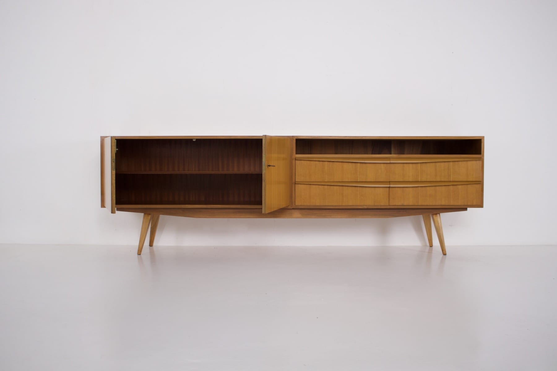 1950's modernist sideboard - Image 4