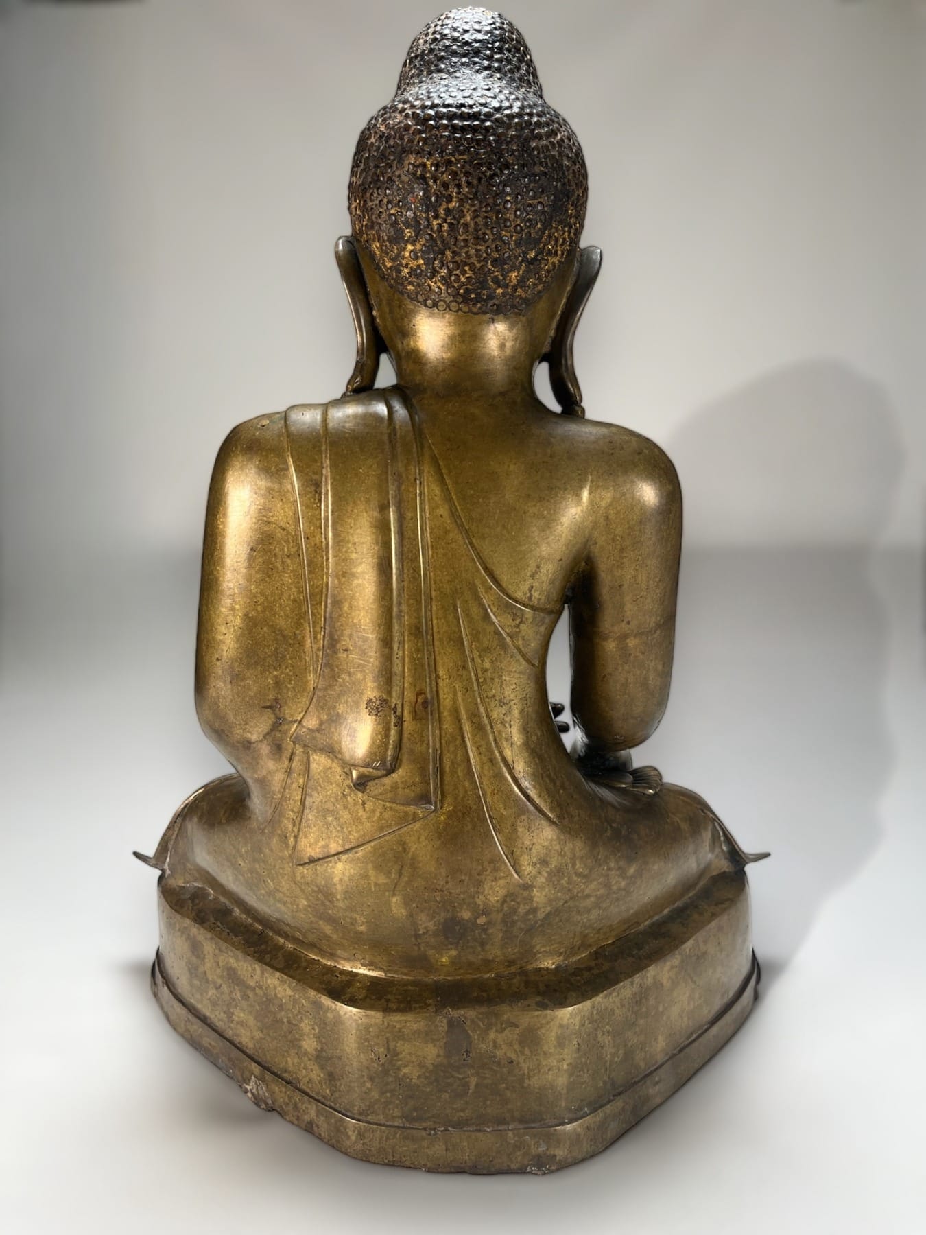 Bouddha antique en bronze de Birmanie, période Mandalay, collection Claude de Marteau