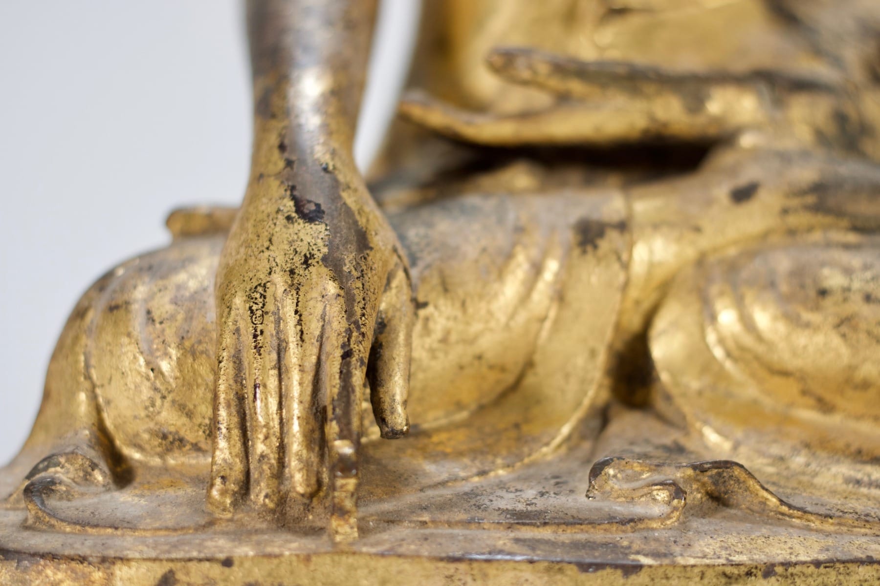 La main d'uin bouddha ancien de la collection de Claude de Marteau