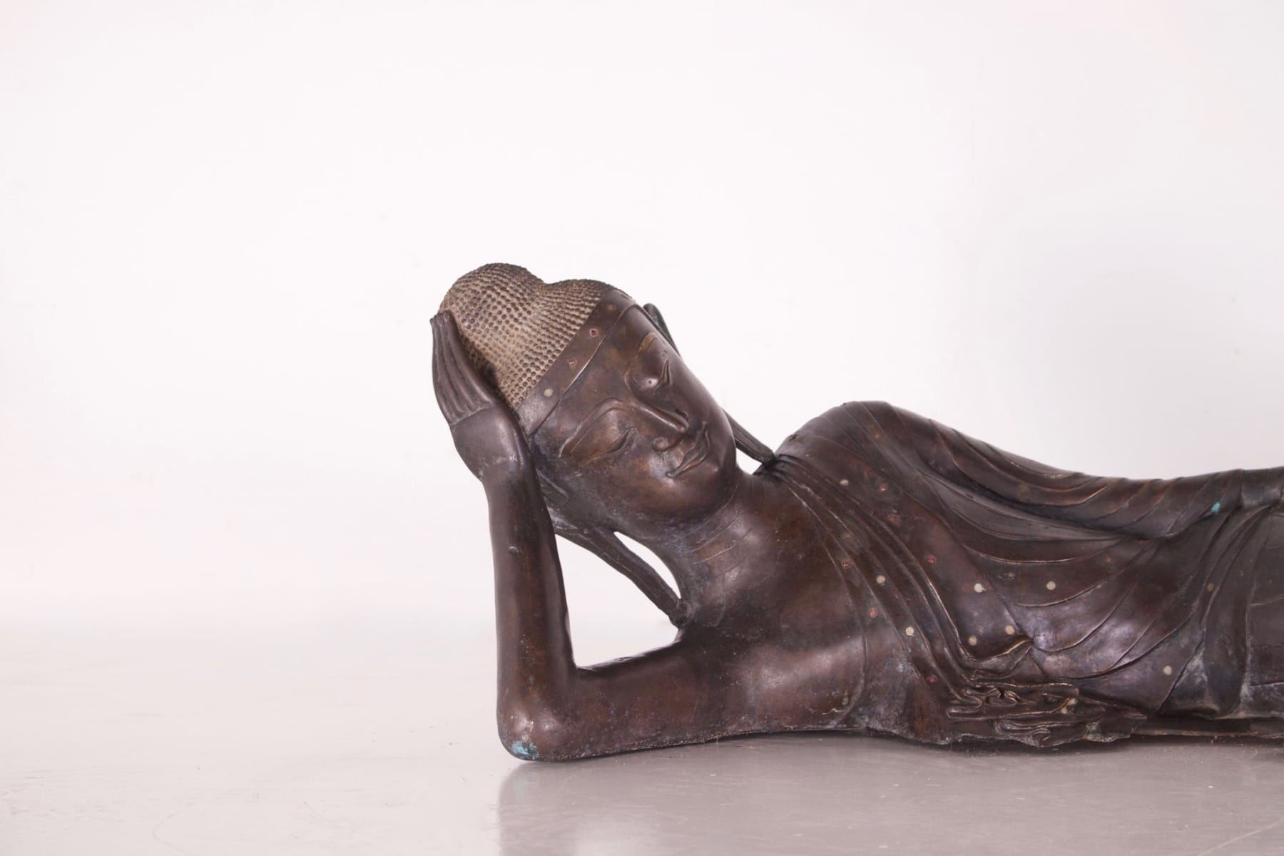 Großer Parinirvana Buddha Ayutthaya aus Bronze (107cm) – Bild 3