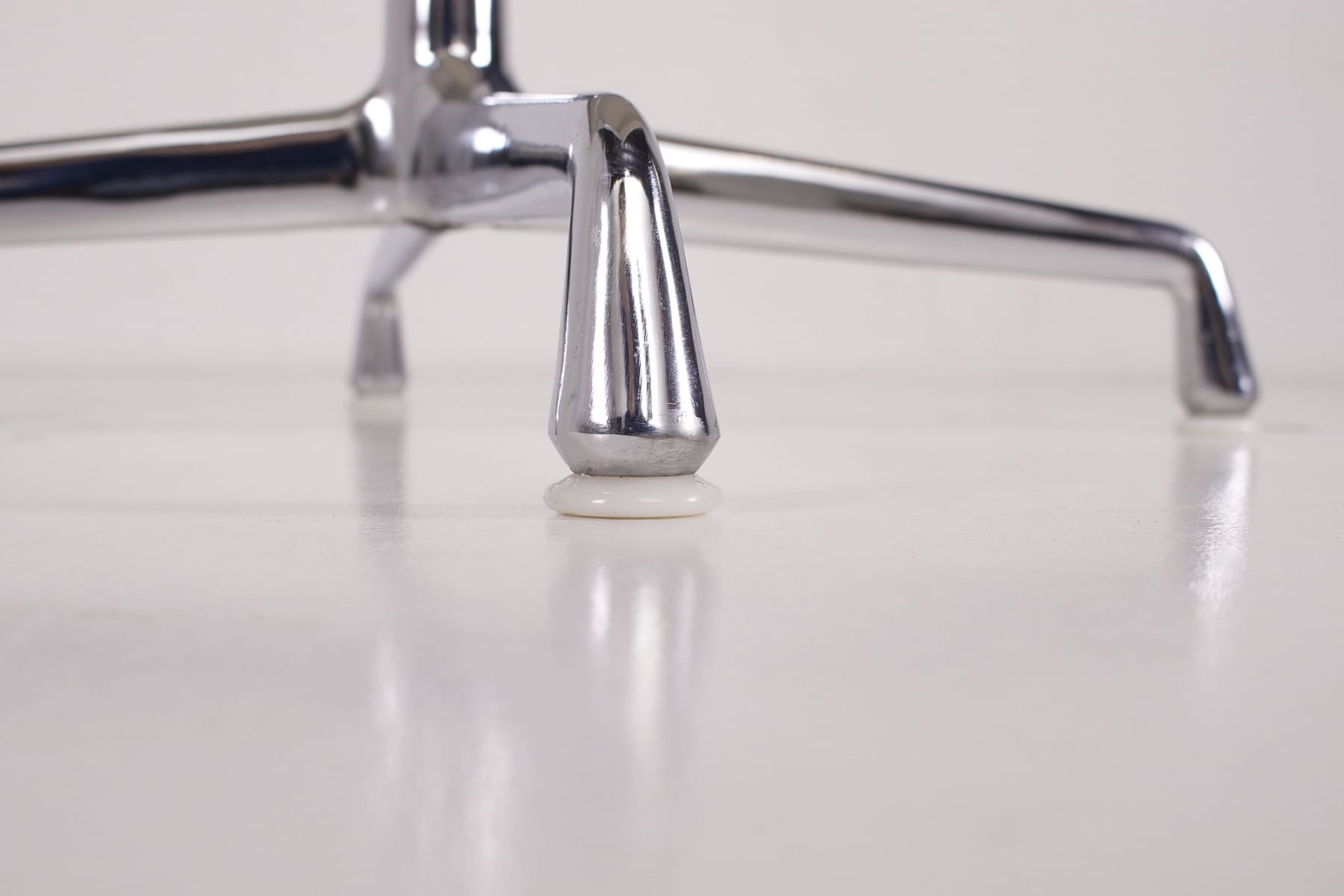 Ottoman Repose Pieds Eames Herman Miller Vitra