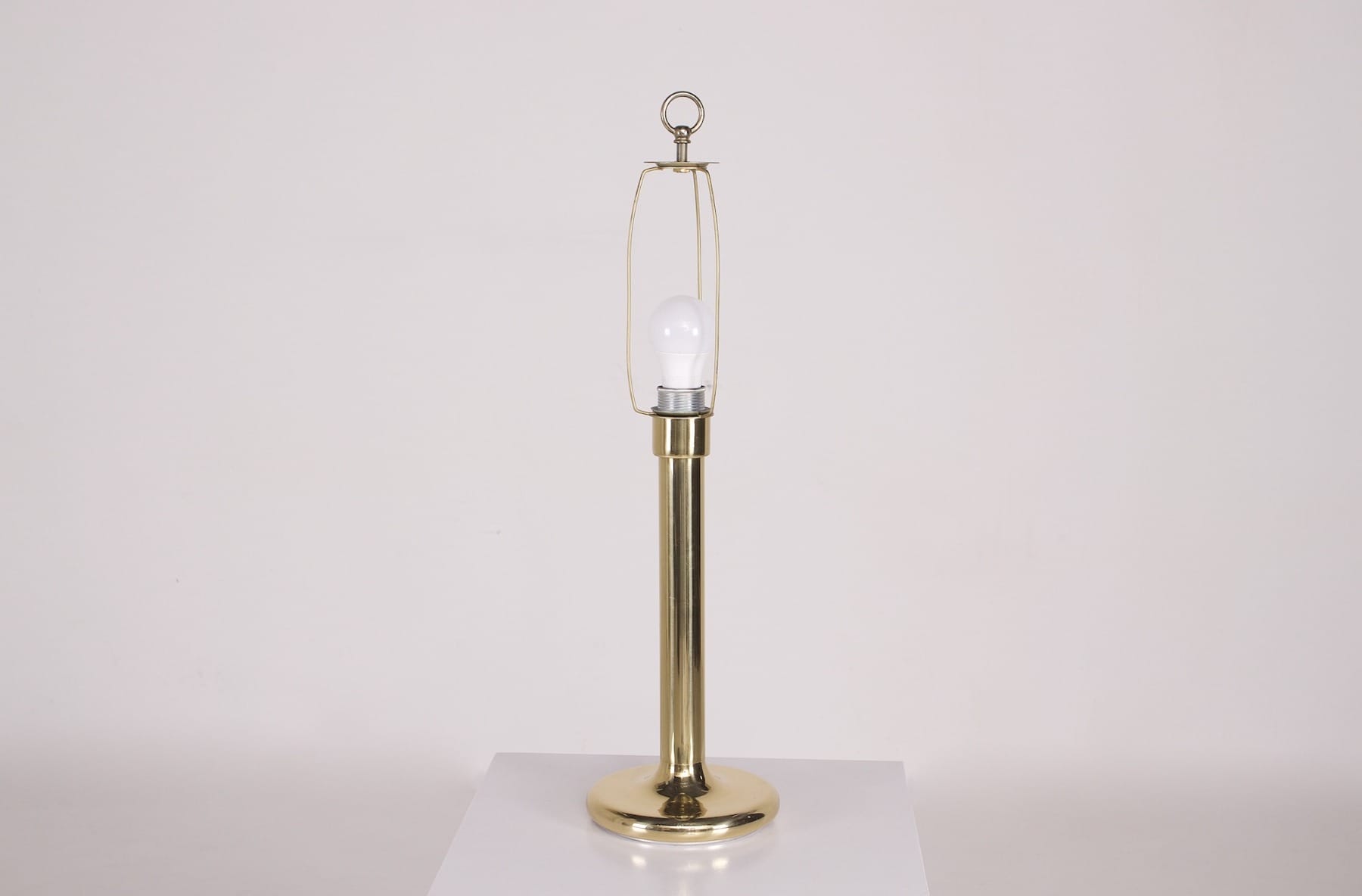 Structure en laiton de la lampe Capiz par Rausch sans abat-jour.