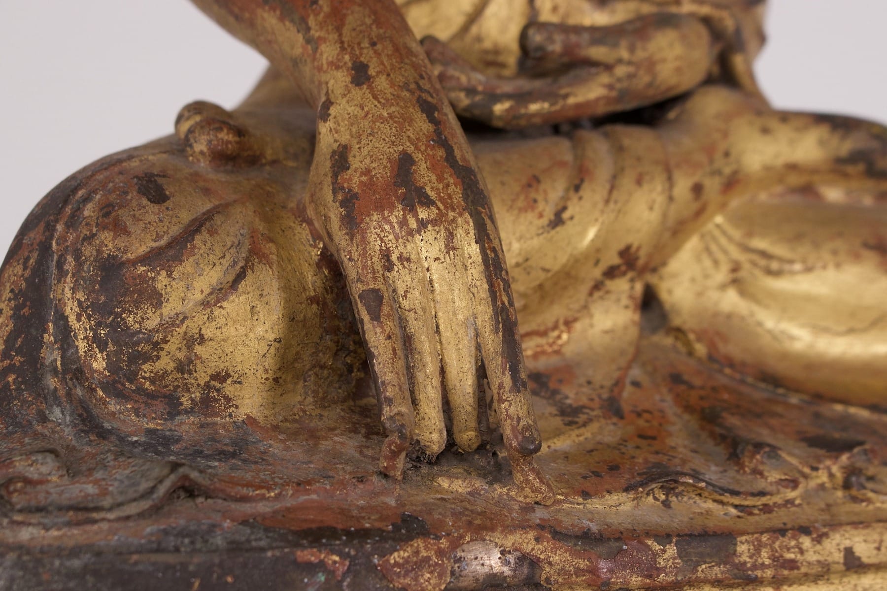 Statue-Bouddha-Ancien-Bronze-Mandalay-Claude-De-Marteau