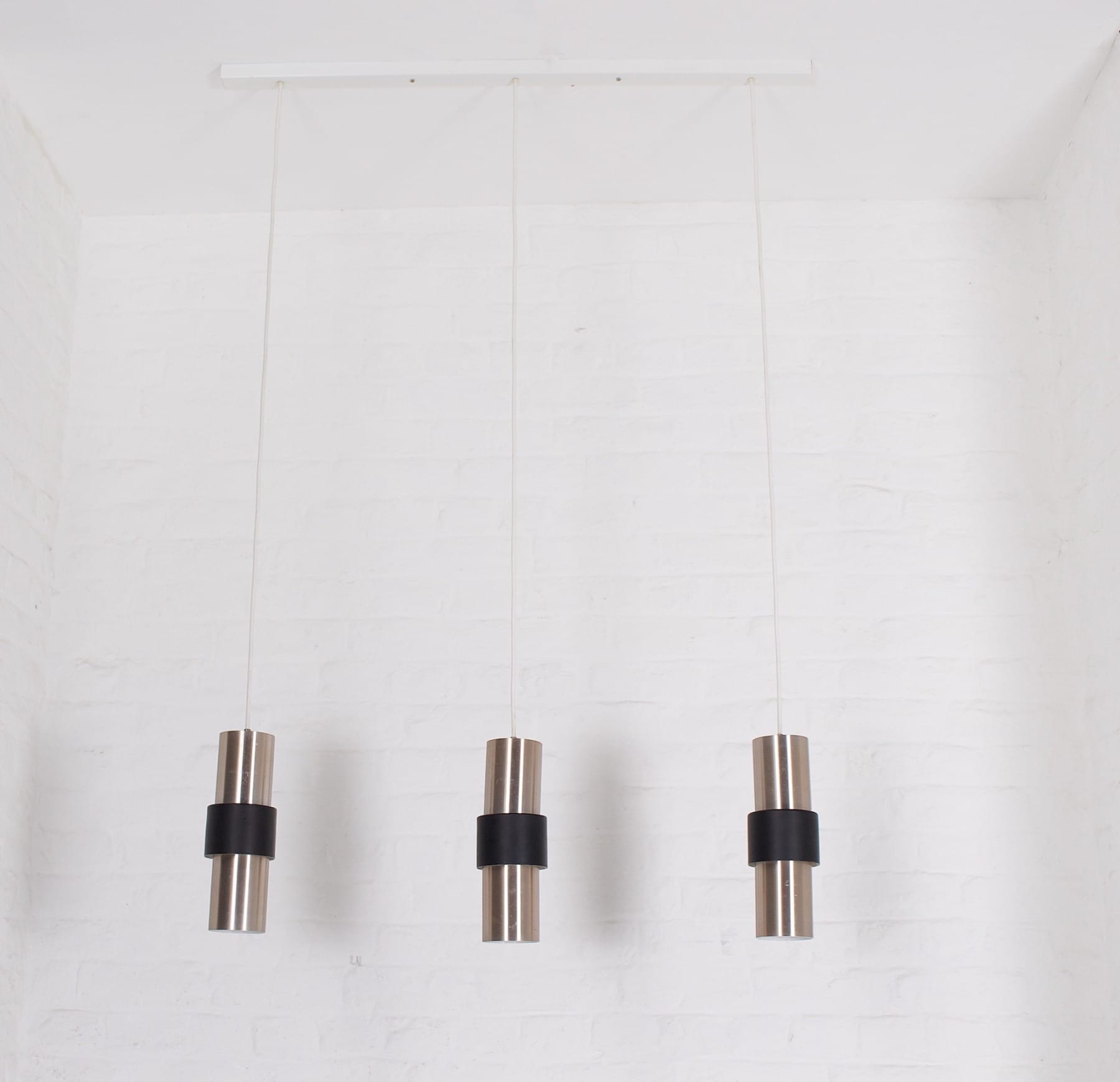 3 suspensions Space Age Raak