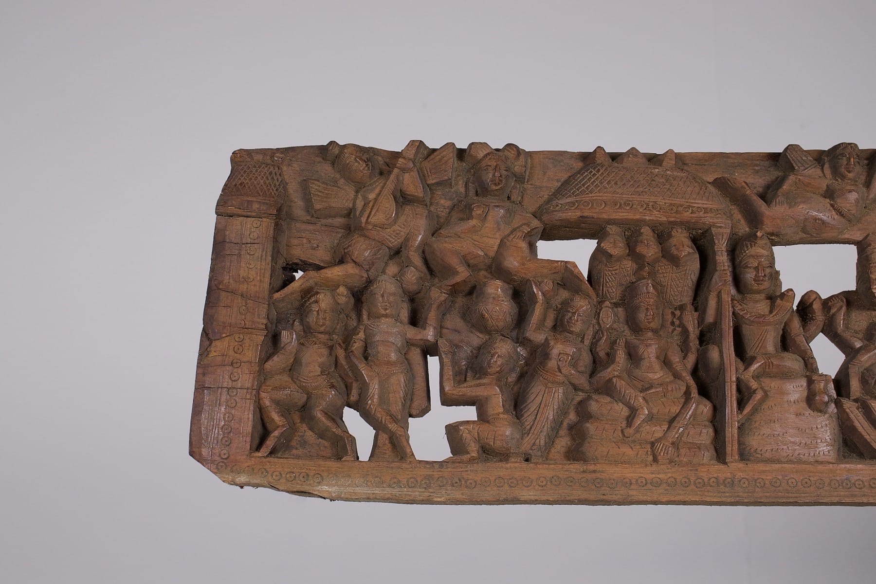Un autre détail du panneau sculpté