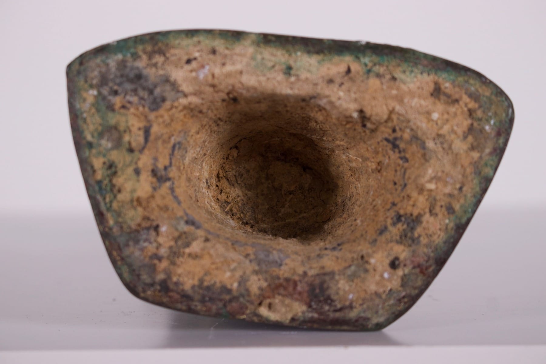 Geschmückter Buddha aus Jambupati-Bronze. – Bild 9