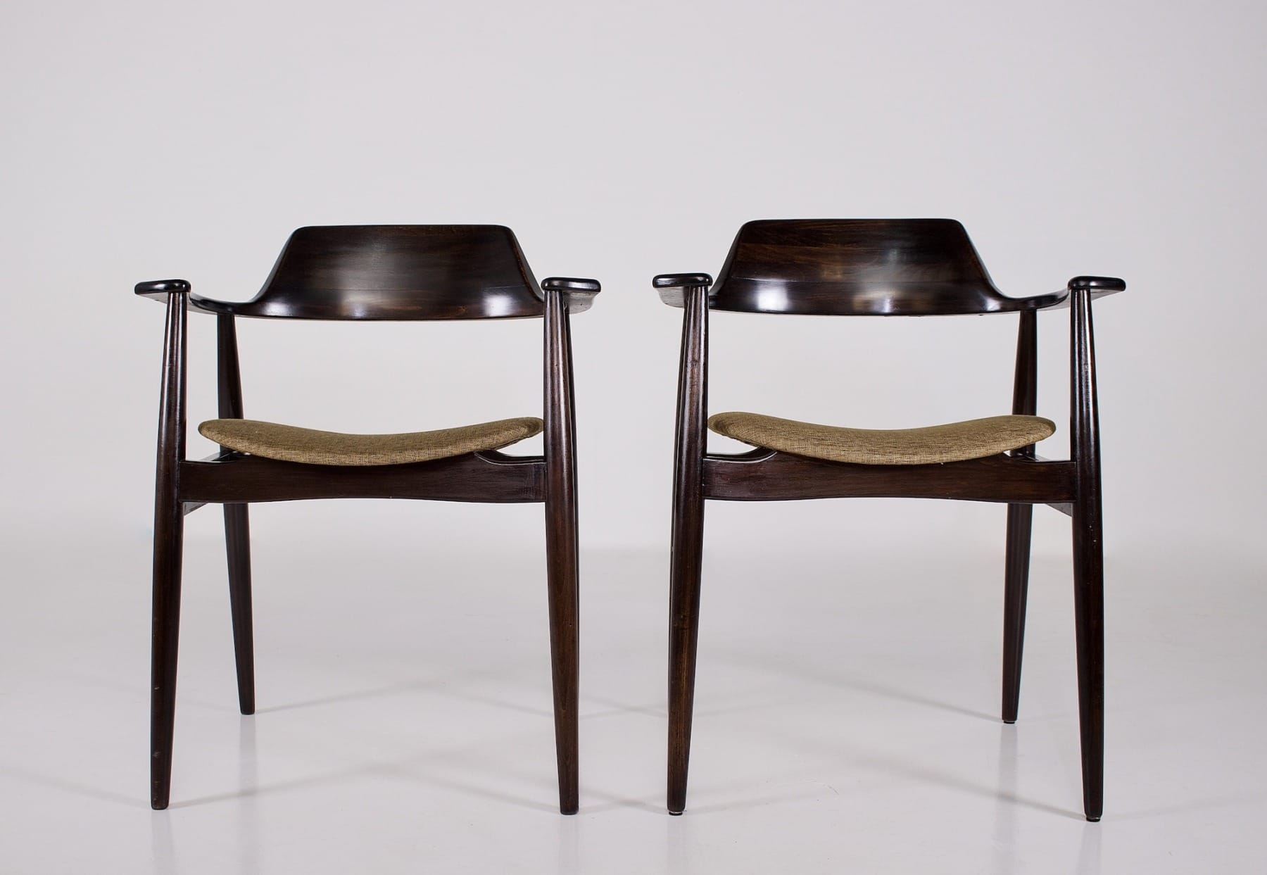 Les fauteuils Hartmut Lohmeyer de face