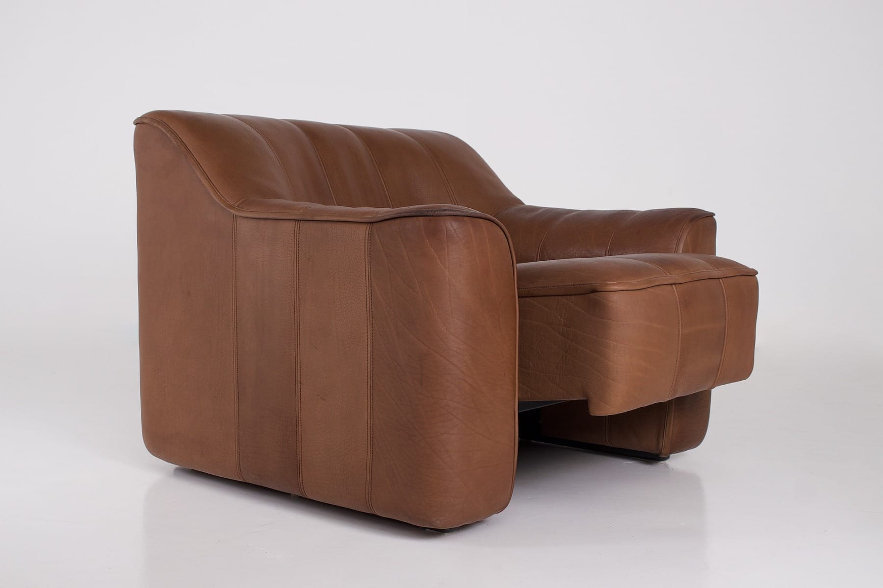 L'assise du fauteuil de Sede s'adapte parfaitement au mode "lecture"