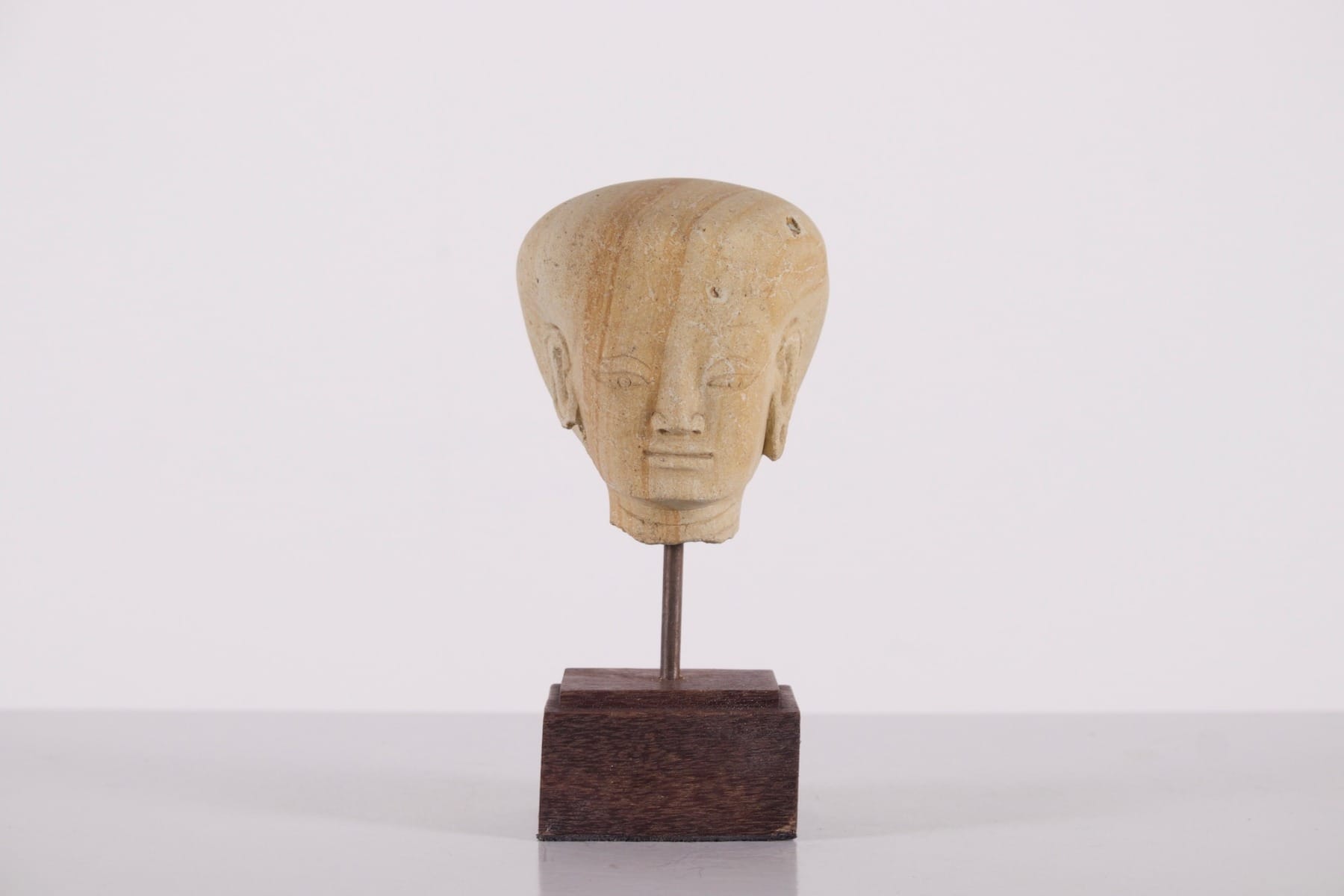 Ancienne tête Majapahit en tuff de Sumatra IMG_9638