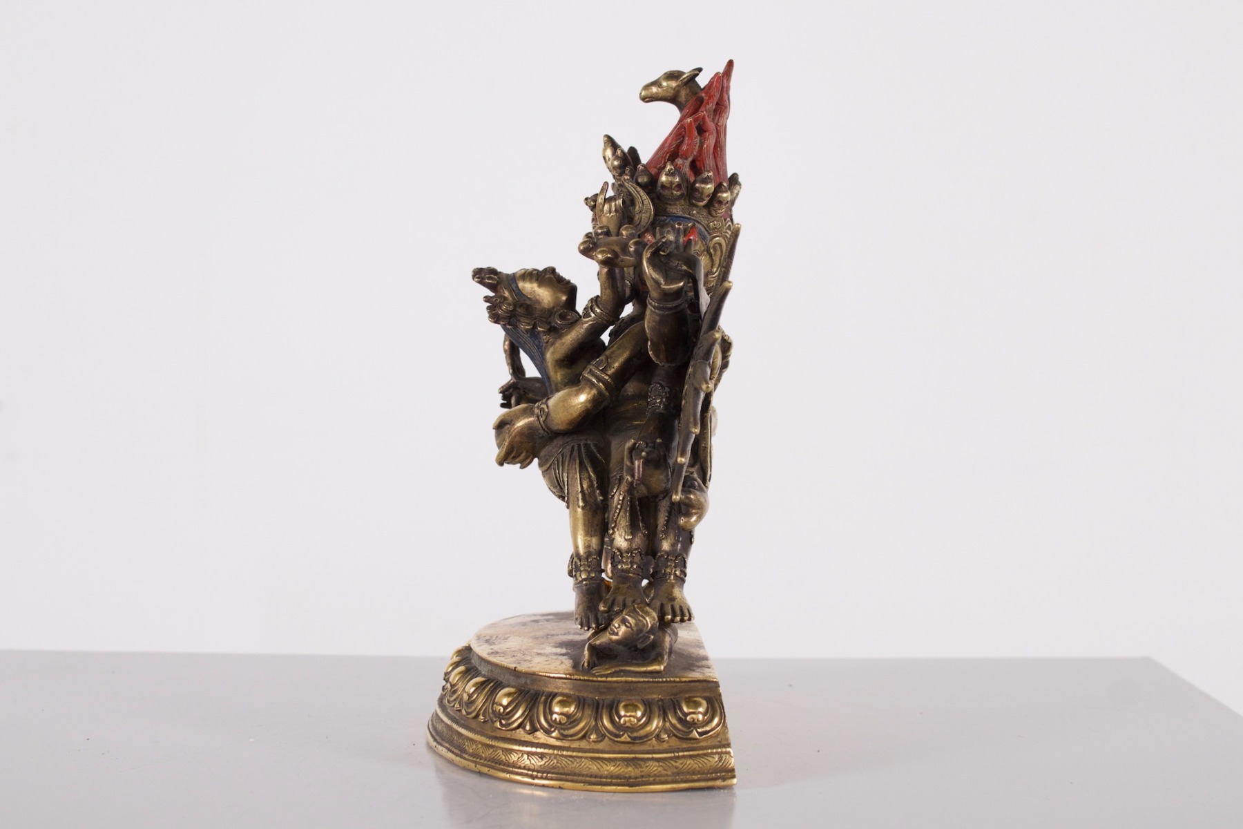 Bronze tibétain ancien d'Hayagriva en yab-yum avec sa parèdre Va, collection Claude de Marteau vu de