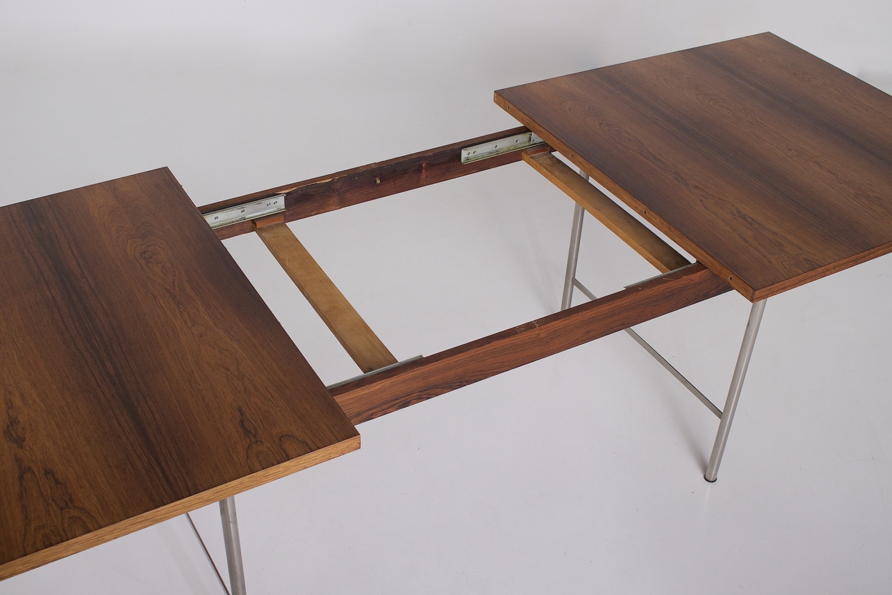 La table Cees Braakman ouverte, sans l'allonge