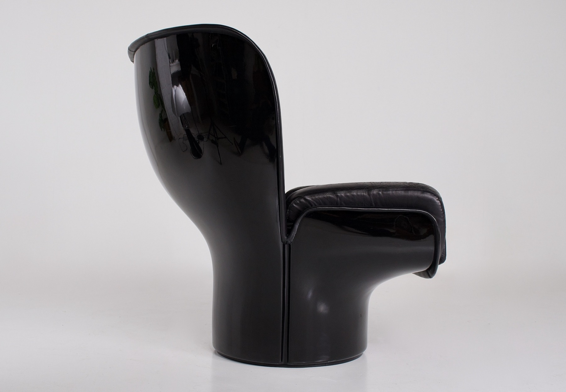 Fauteuil Elda noir profil droit