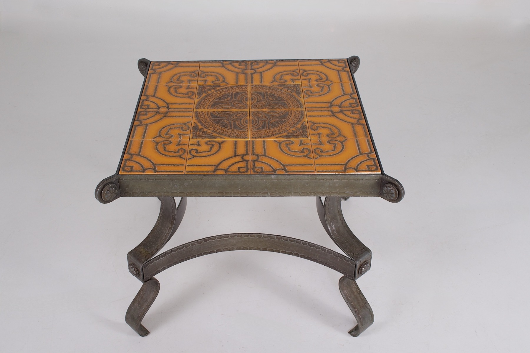 Vintage Franse salontafel in smeedijzer en Vallauris-keramiek