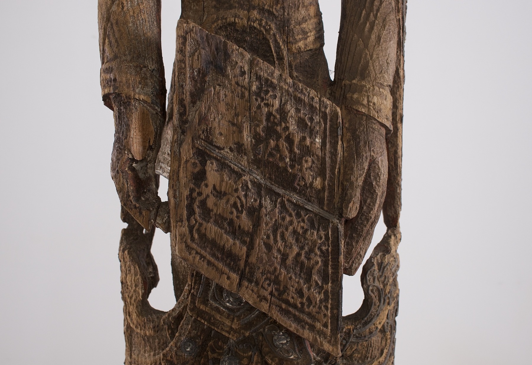 Statue-Bois-Sculpté-Thaïlande-IMG_7566