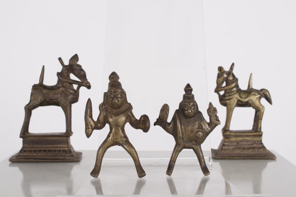 Les deux cavaliers manifestation de shiva sans les chevaux