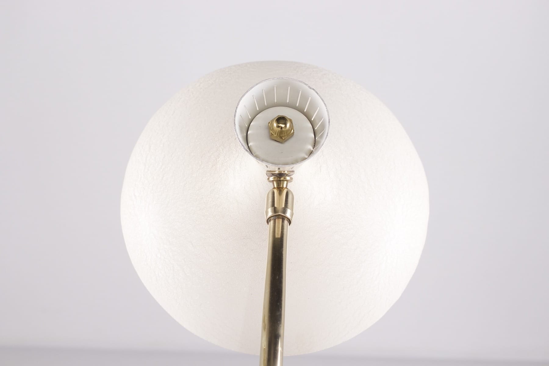 Rückansicht des Reflektors der Diabolo-Lampe