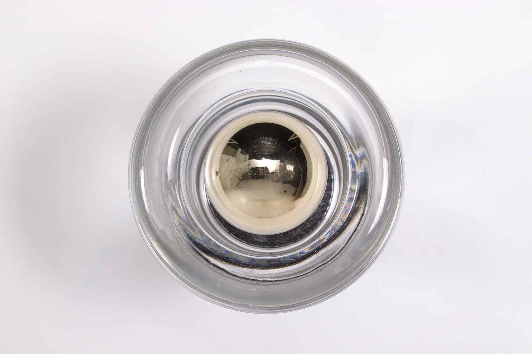 un applique murale Cosack années 60 éteinte en verre ou cristal avec ampoule dorée